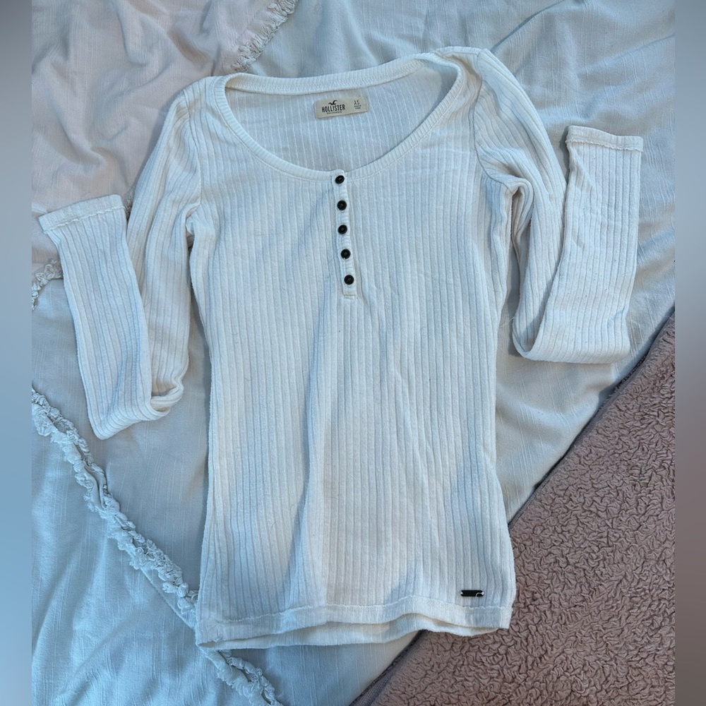 Hollister sweater